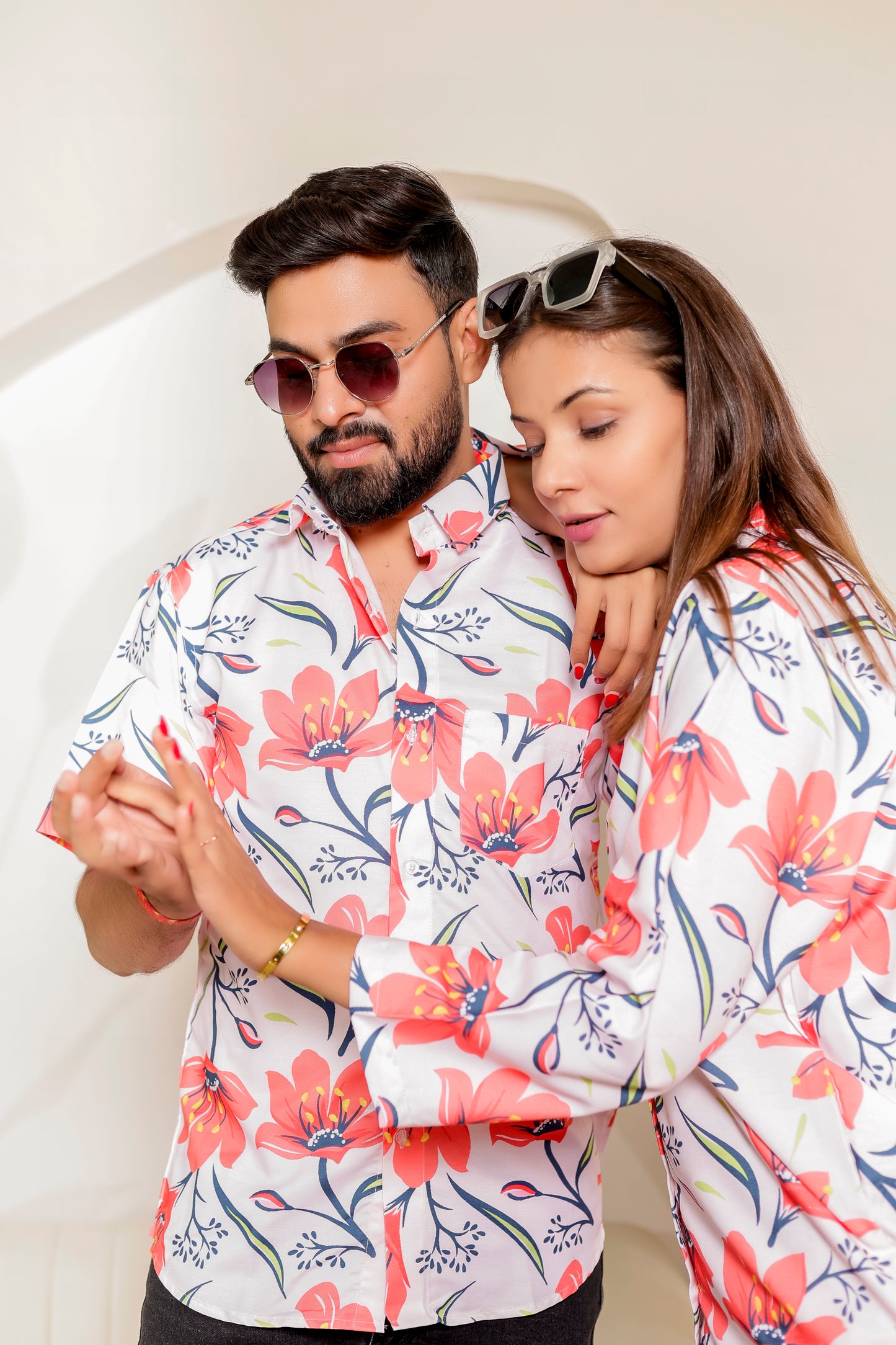 ๐ผSnow & Saffron | Couple Matching Outfits ๐จโ๐ฉโ๐ง