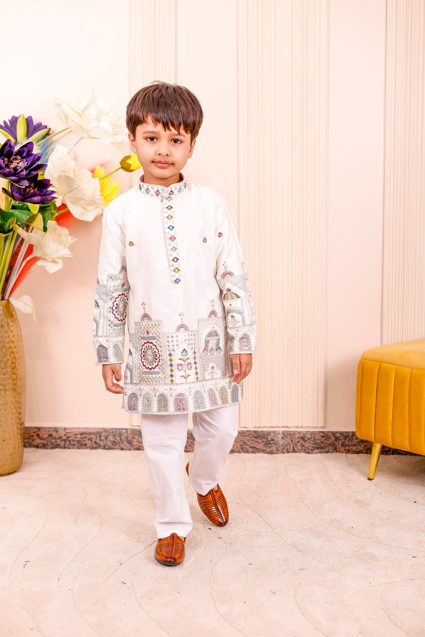 Ivory White EmbroideredBoy Kurta Pajama Se 🦚✨👨👩👧👦
