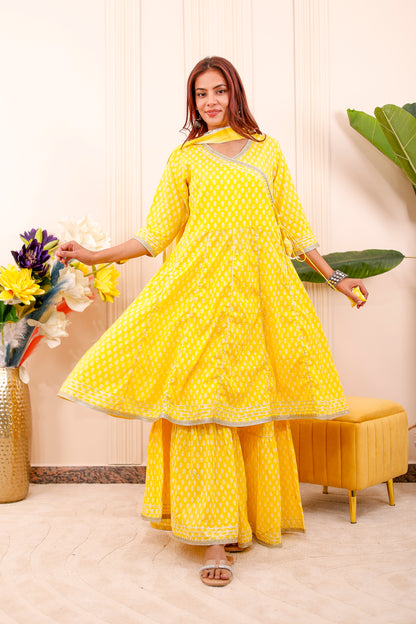“Bright Yellow Festive  Women Dress Outfits  🎉💛