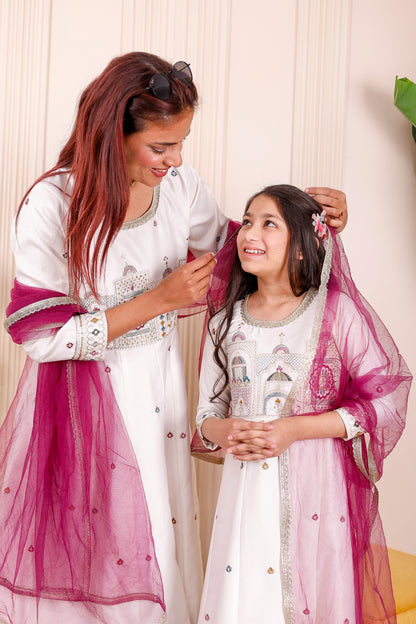 White Heritage Embroidered Family Matching Outfit🦚✨👨‍👩‍👧‍👦