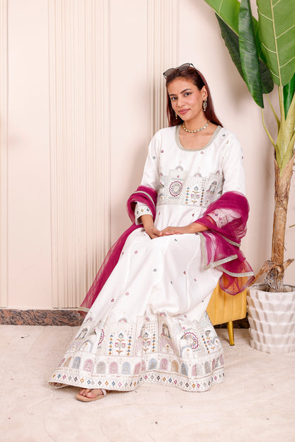 Ivory White Embroidered Women dress Outfit 🦚✨👨‍👩‍👧‍👦