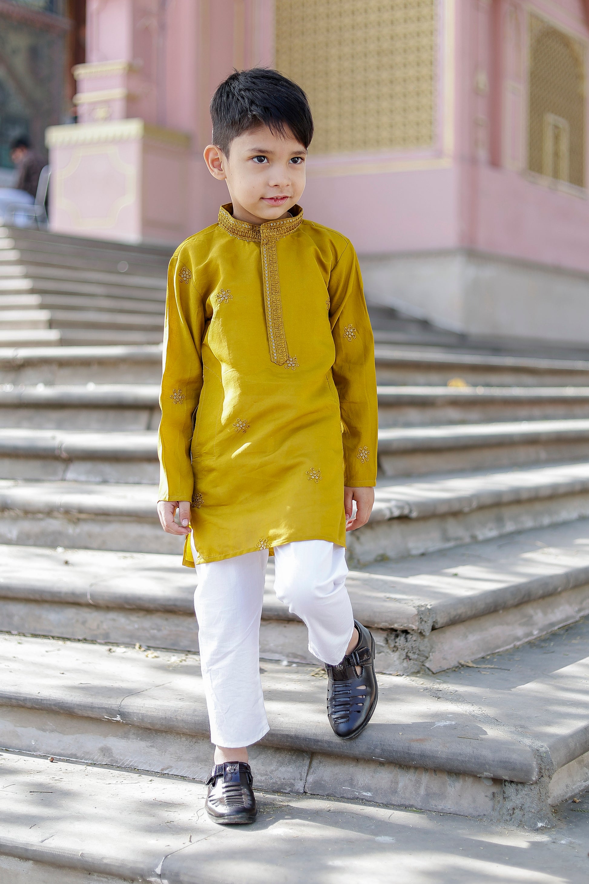 Boys’ Yellow Embroidered Kurta Pajama – Stylish Kids’ Ethnic Wear for Haldi & Family Functions