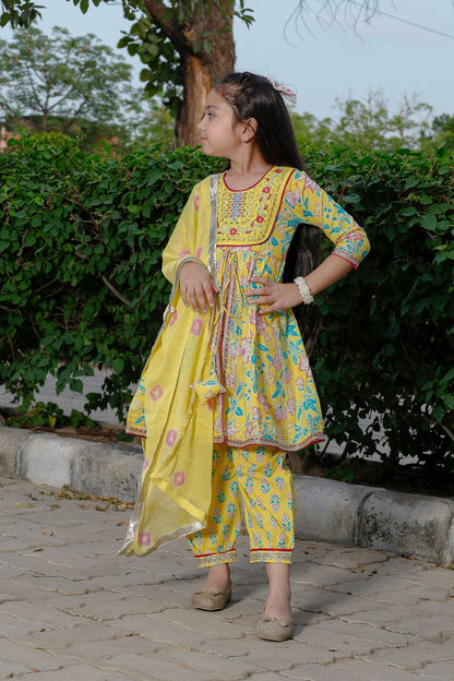 Salwar, kurta and Duptta set